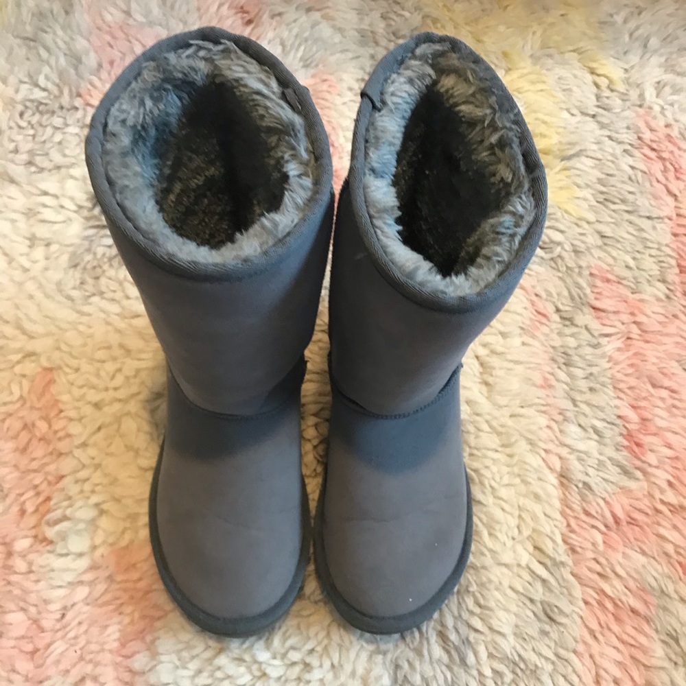 Ugg classic tall gray size 7